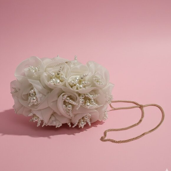 Handbags - Beaded Made in India Cream Floral Clutch Pearls TJ Maxx TikTok Viral like new